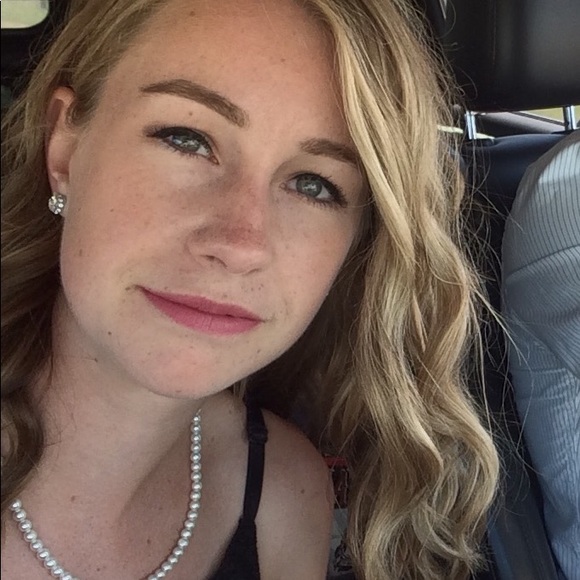 Meet your Posher, Lisa - Picture 1 of 1